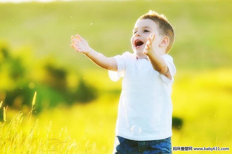 走出婴幼儿早期教育的误区