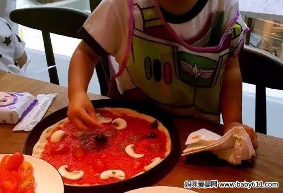 ϲ����4�������Ϸ�ĺ��ӣ����������������� 