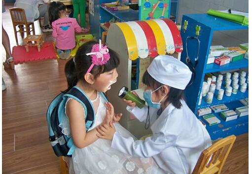 角色游戏培养高情商宝宝