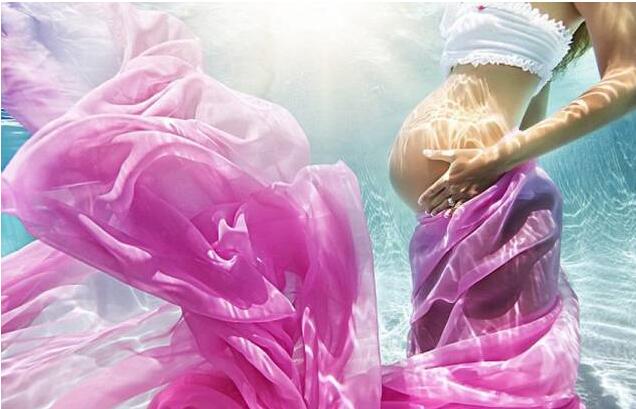 ���е�������